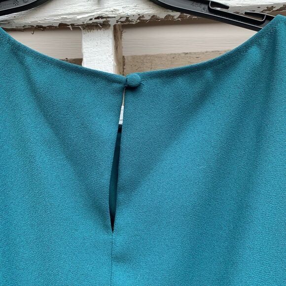 Beautiful LOFT Dress With Lace Overlay - Picture 4 of 7